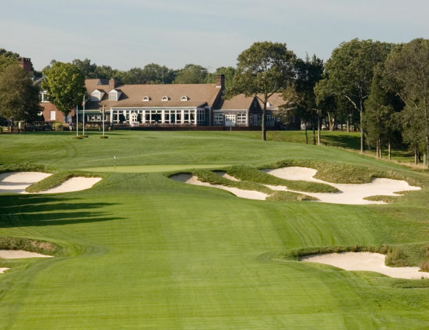 When To Visit an Oakland Golf Club